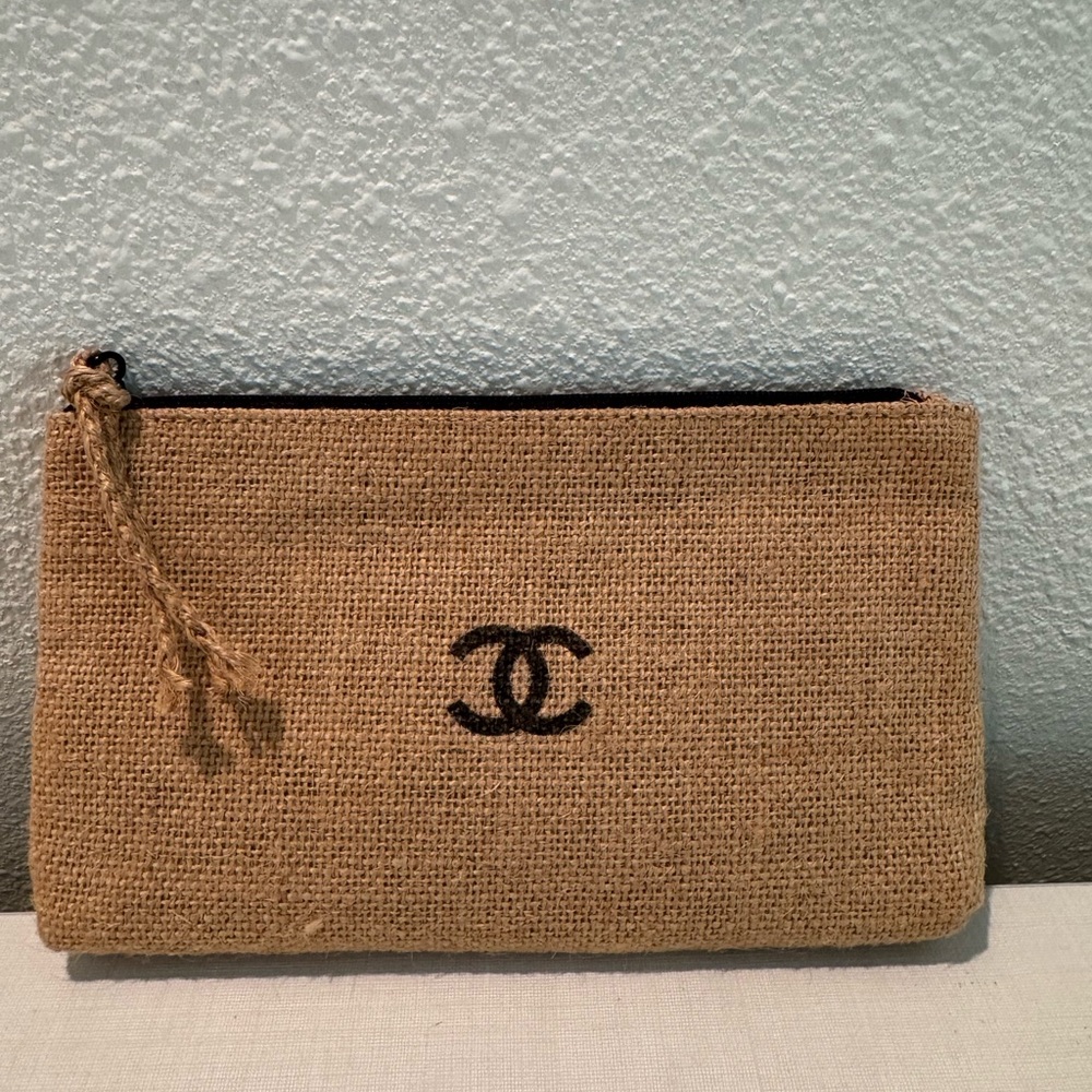 CHANEL Tan Burlap Makeup Clutch with Black CC Logo